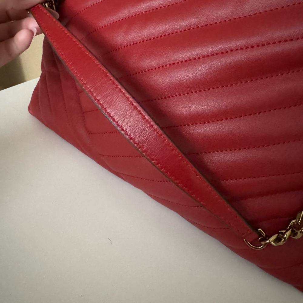 Tory Burch Quilted Red Leather Shoulder Bag with Gold Chain - Picture 11 of 11